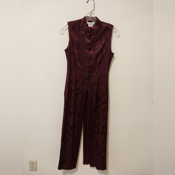 Very unique 2 piece set in the color of the season - burgundy! - Picture 2 of 10